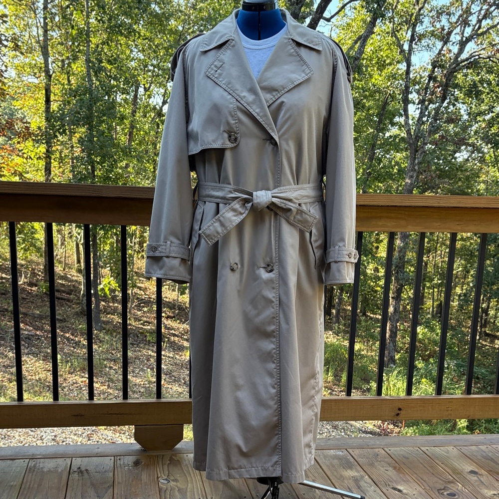 London Fog Tan Trench Coat Zip Out Lining 16